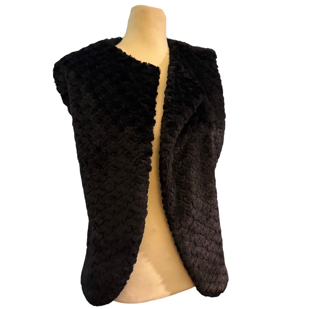 Alice + Olivia Black Textured Faux Fur Vest, Open Front Polka Dot Lining, Small
